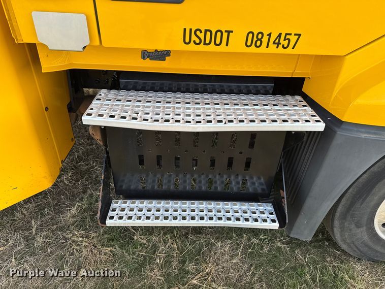 image for item EU5362 2020 Volvo VNL semi truck