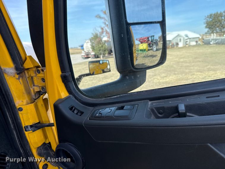 image for item EU5362 2020 Volvo VNL semi truck