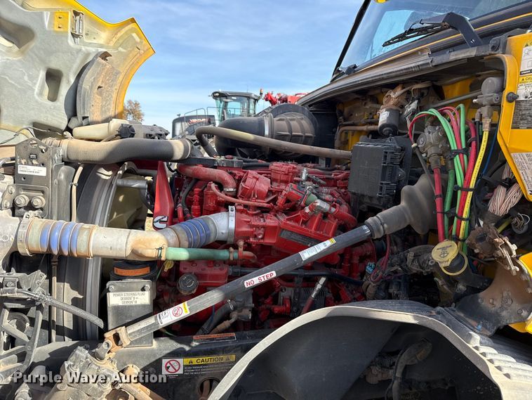 image for item EU5362 2020 Volvo VNL semi truck