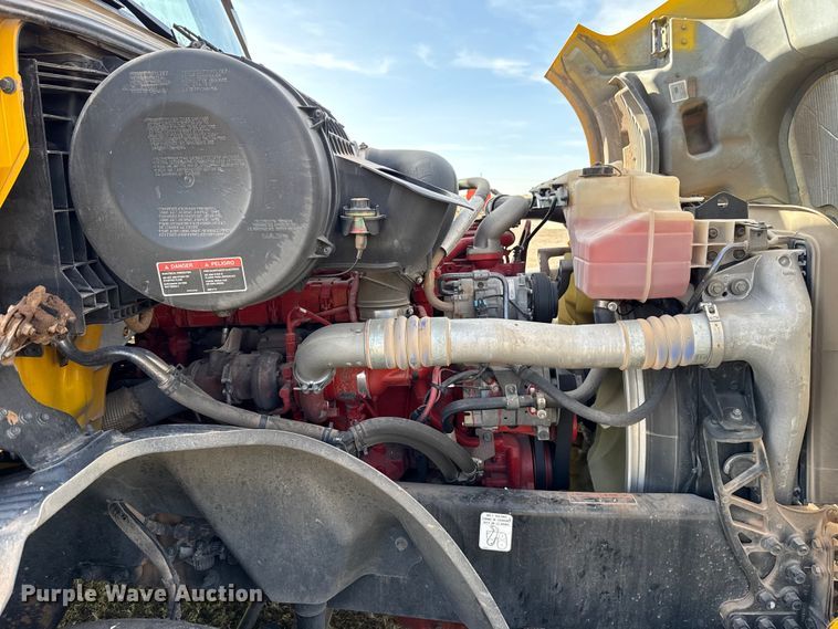 image for item EU5362 2020 Volvo VNL semi truck