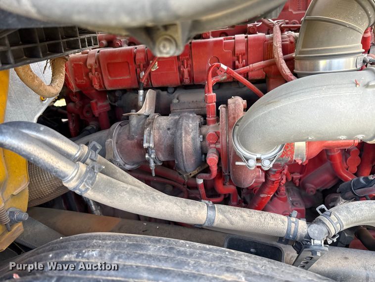 image for item EU5362 2020 Volvo VNL semi truck