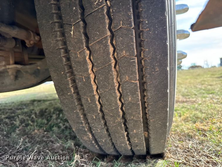 image for item EU5362 2020 Volvo VNL semi truck