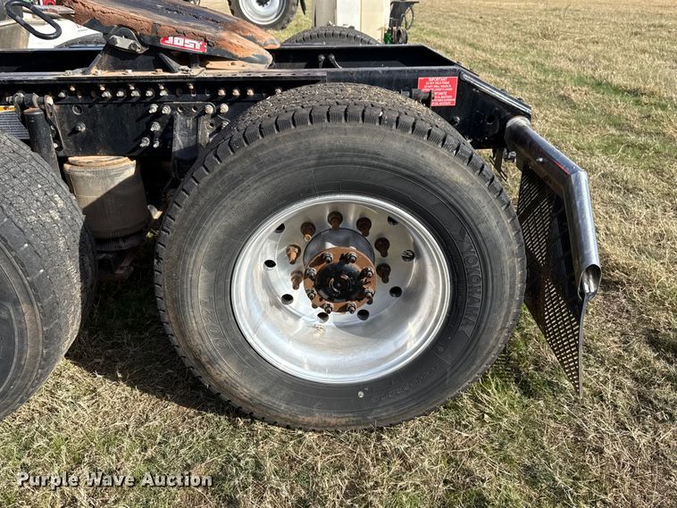 image for item EU5362 2020 Volvo VNL semi truck