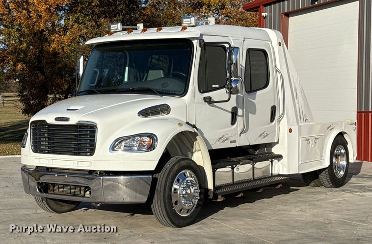 2008 Freightliner Business Class M2