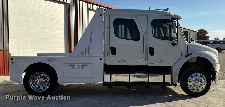 image for item EU5389 2008 Freightliner Business Class M2 Crew Cab flatbed truck