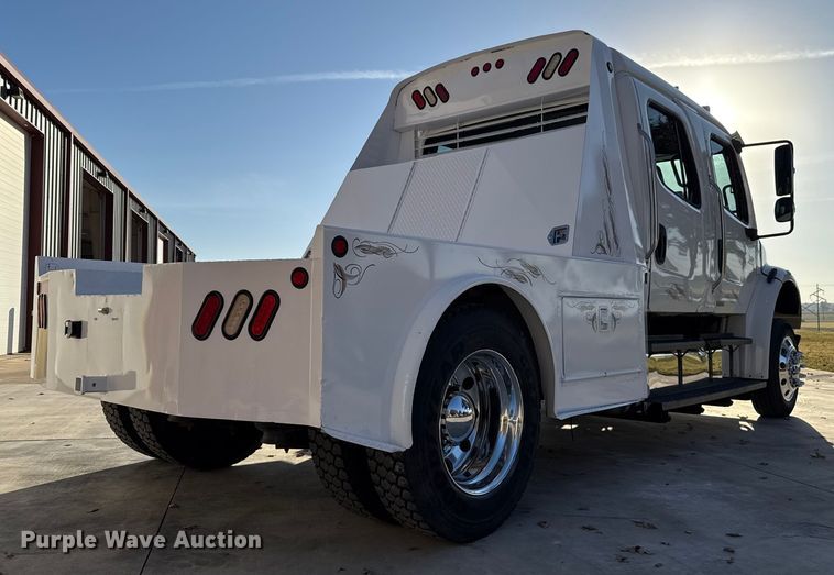 image for item EU5389 2008 Freightliner Business Class M2 Crew Cab flatbed truck