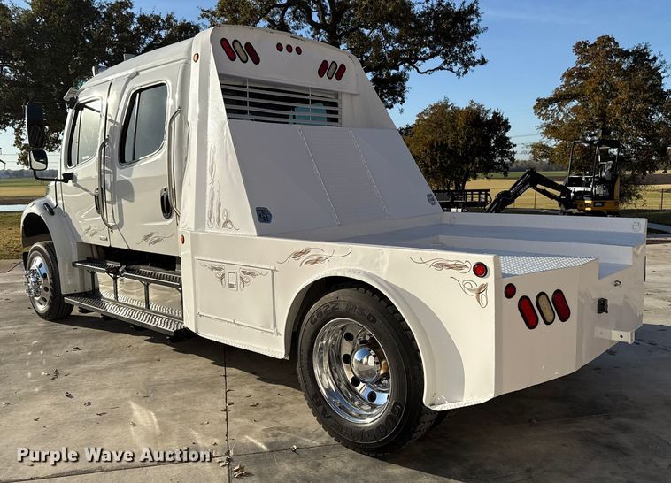 image for item EU5389 2008 Freightliner Business Class M2 Crew Cab flatbed truck