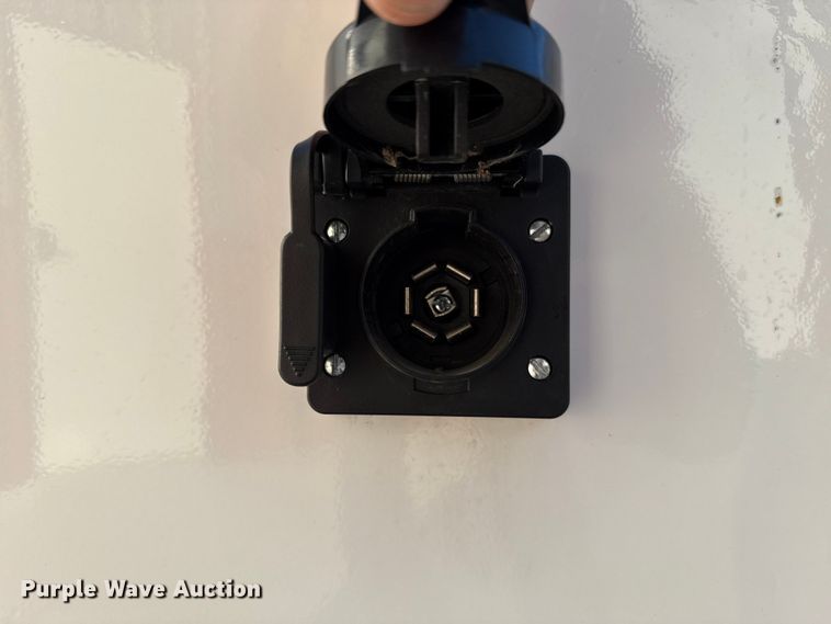 image for item EU5389 2008 Freightliner Business Class M2 Crew Cab flatbed truck