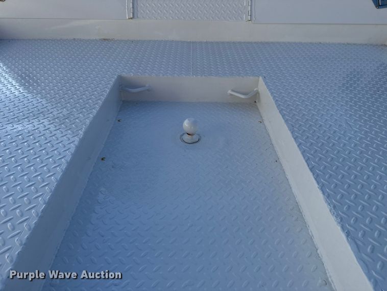 image for item EU5389 2008 Freightliner Business Class M2 Crew Cab flatbed truck