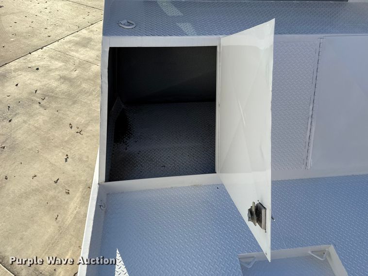 image for item EU5389 2008 Freightliner Business Class M2 Crew Cab flatbed truck