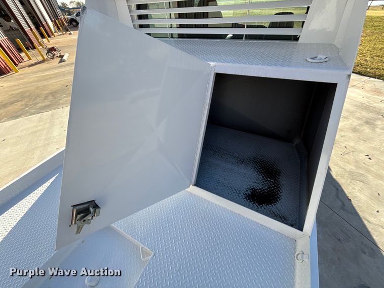 image for item EU5389 2008 Freightliner Business Class M2 Crew Cab flatbed truck