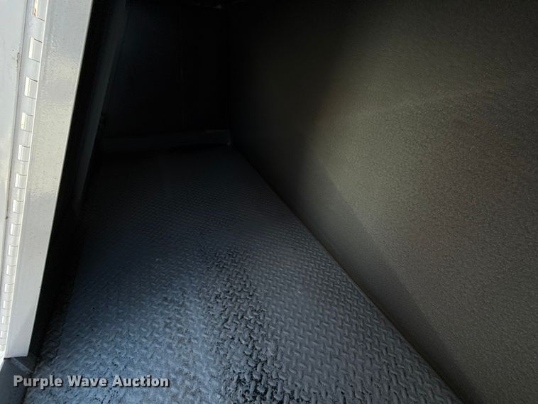 image for item EU5389 2008 Freightliner Business Class M2 Crew Cab flatbed truck