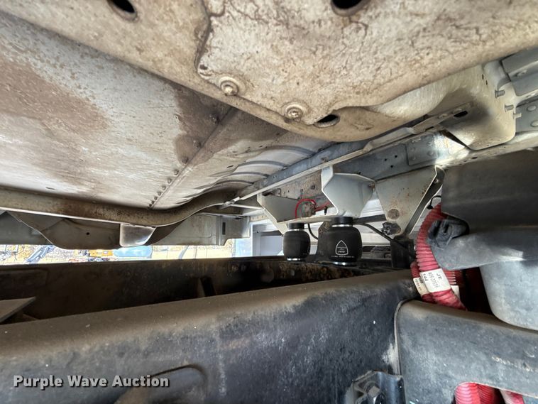 image for item EU5389 2008 Freightliner Business Class M2 Crew Cab flatbed truck