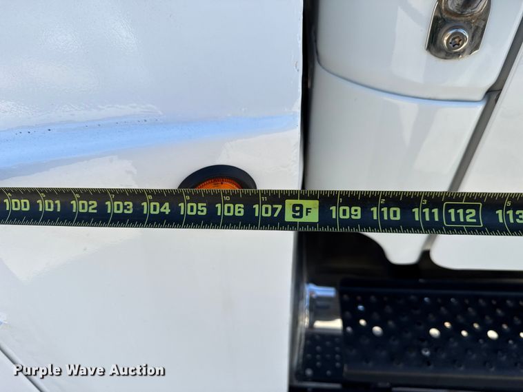 image for item EU5389 2008 Freightliner Business Class M2 Crew Cab flatbed truck