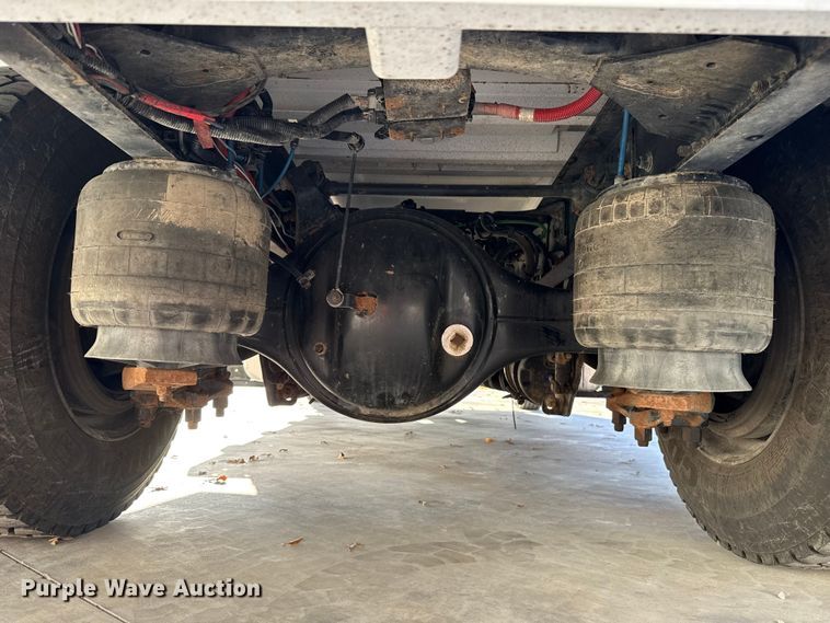 image for item EU5389 2008 Freightliner Business Class M2 Crew Cab flatbed truck