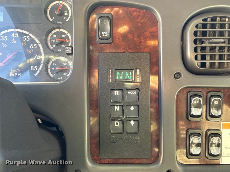 image for item EU5389 2008 Freightliner Business Class M2 Crew Cab flatbed truck