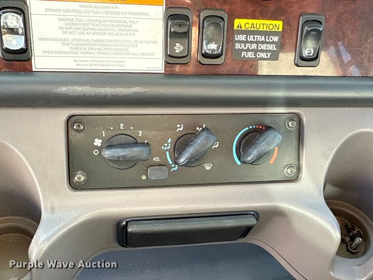 image for item EU5389 2008 Freightliner Business Class M2 Crew Cab flatbed truck