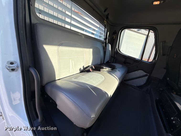 image for item EU5389 2008 Freightliner Business Class M2 Crew Cab flatbed truck