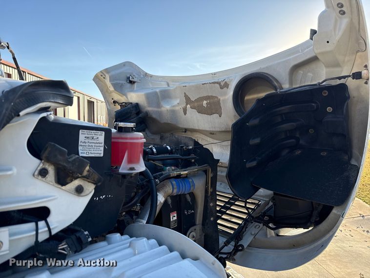 image for item EU5389 2008 Freightliner Business Class M2 Crew Cab flatbed truck