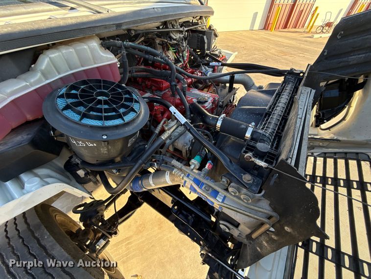 image for item EU5389 2008 Freightliner Business Class M2 Crew Cab flatbed truck