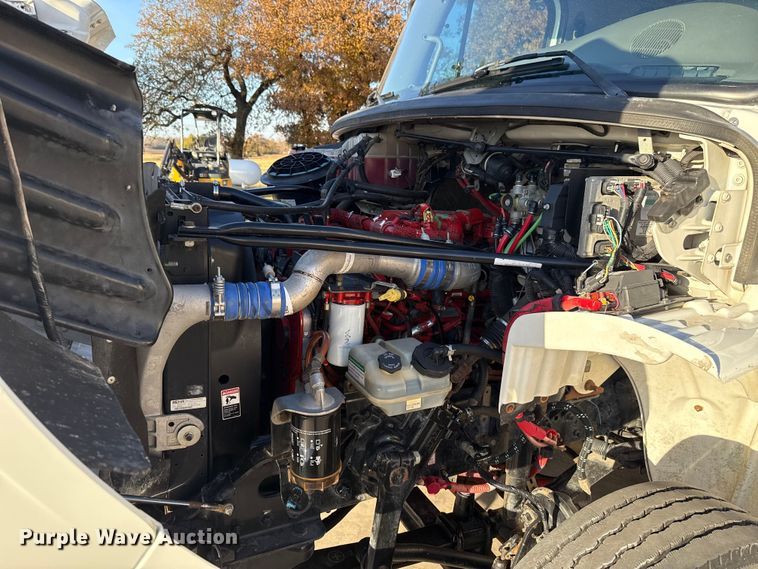 image for item EU5389 2008 Freightliner Business Class M2 Crew Cab flatbed truck