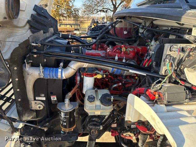 image for item EU5389 2008 Freightliner Business Class M2 Crew Cab flatbed truck