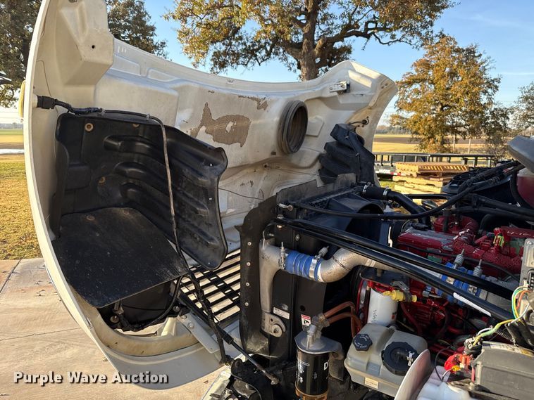 image for item EU5389 2008 Freightliner Business Class M2 Crew Cab flatbed truck