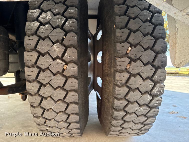 image for item EU5389 2008 Freightliner Business Class M2 Crew Cab flatbed truck