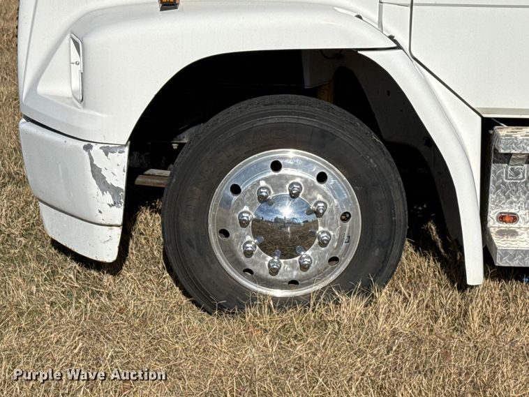 image for item EU5392 1996 Freightliner FL50 Crew Cab flatbed truck