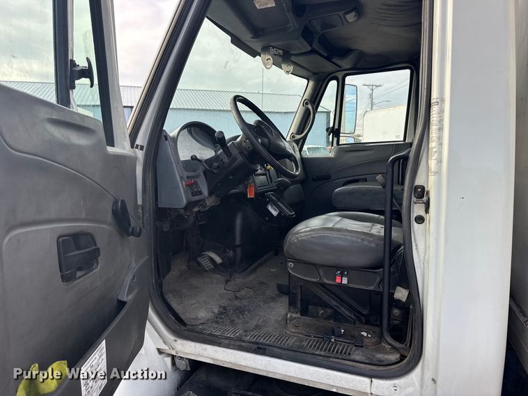 image for item EU6294 2008 International MA025 box truck