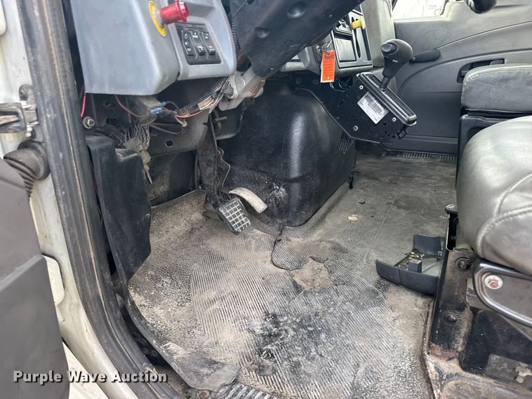 image for item EU6294 2008 International MA025 box truck