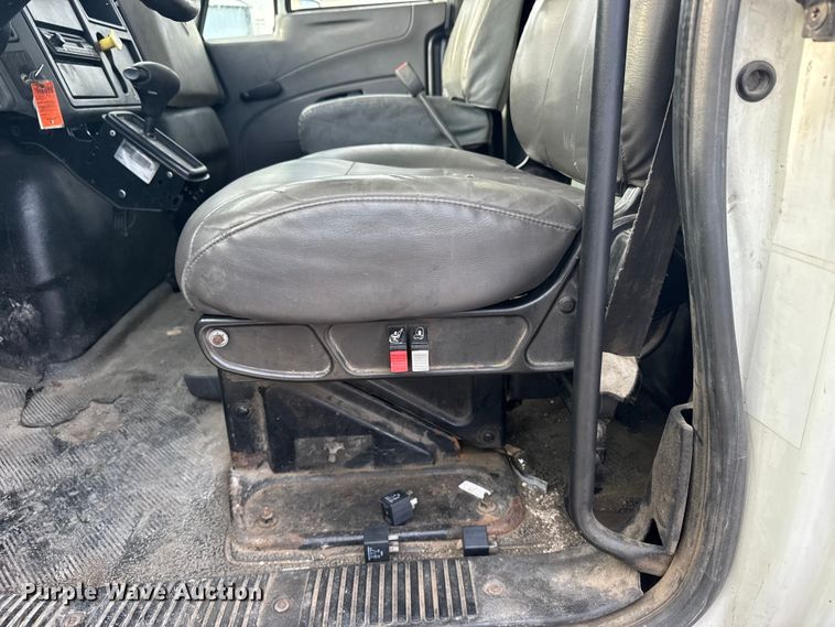 image for item EU6294 2008 International MA025 box truck