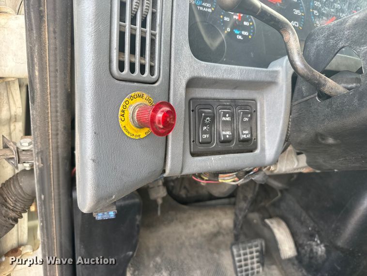 image for item EU6294 2008 International MA025 box truck