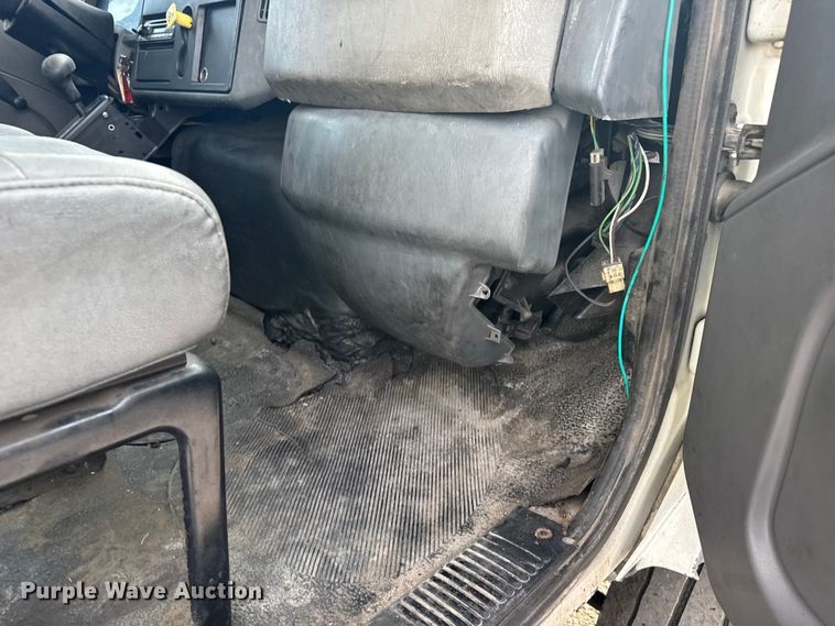 image for item EU6294 2008 International MA025 box truck