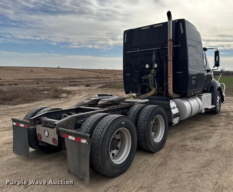 image for item EU6325 2014 International ProStar semi truck