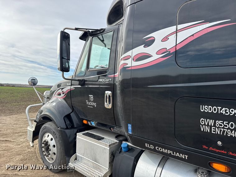 image for item EU6325 2014 International ProStar semi truck