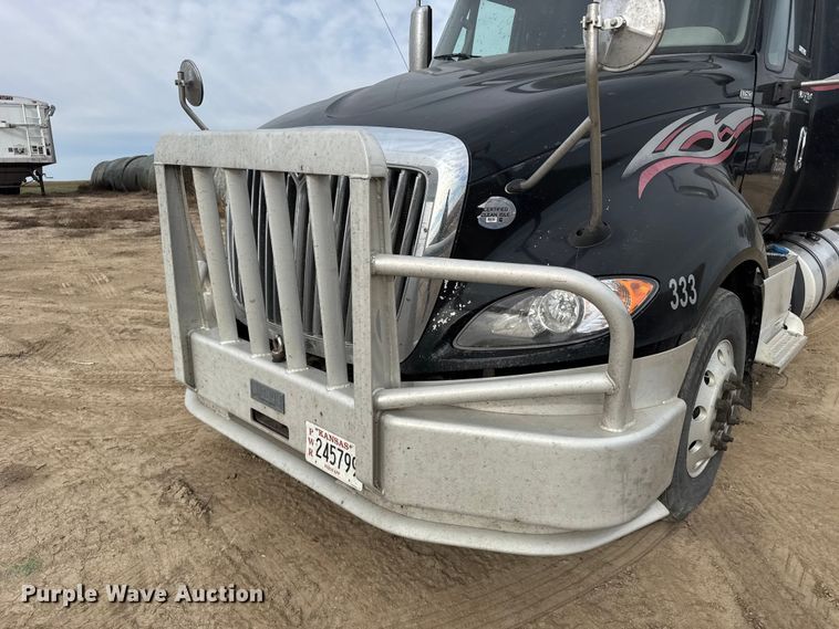 image for item EU6325 2014 International ProStar semi truck