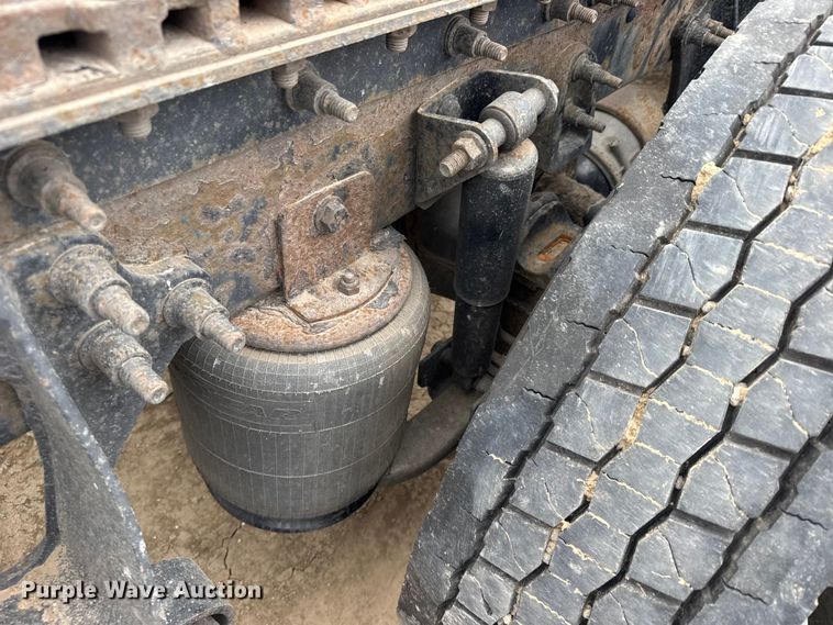 image for item EU6325 2014 International ProStar semi truck