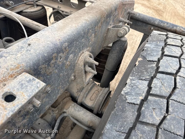 image for item EU6325 2014 International ProStar semi truck