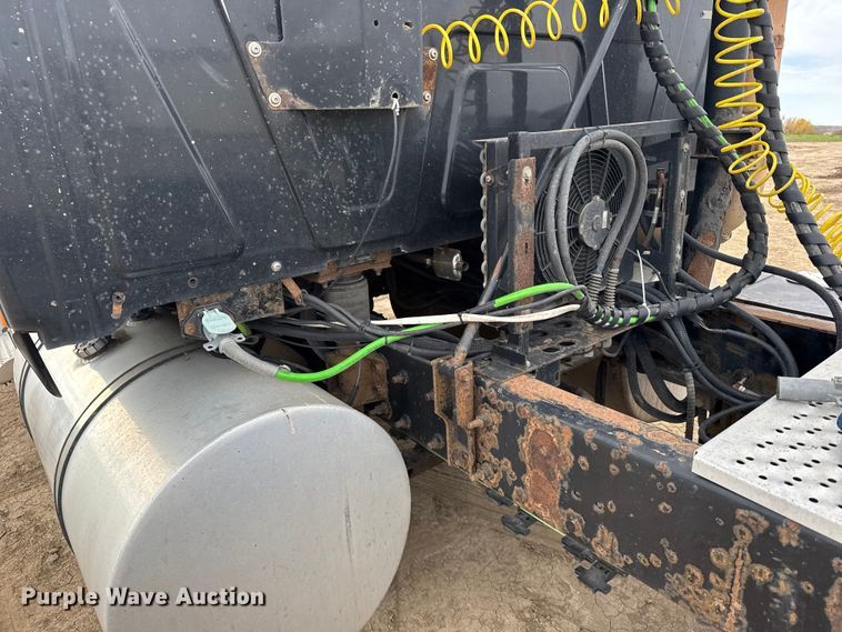 image for item EU6325 2014 International ProStar semi truck