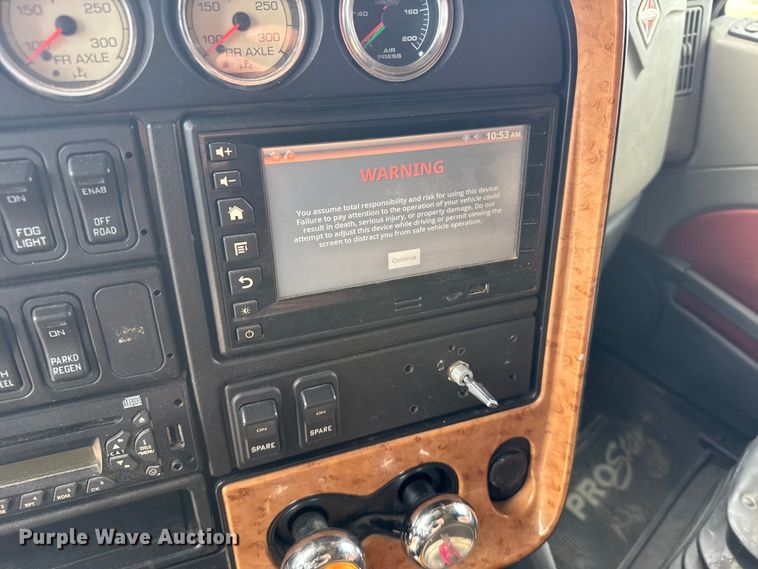 image for item EU6325 2014 International ProStar semi truck