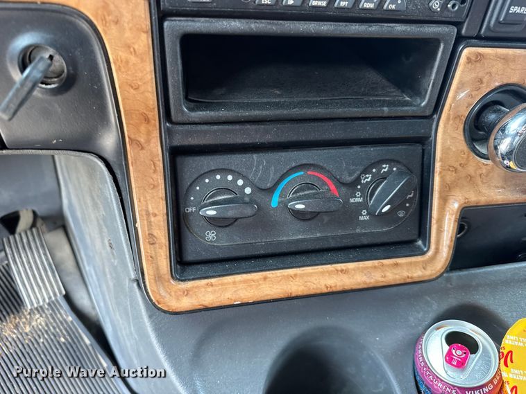 image for item EU6325 2014 International ProStar semi truck