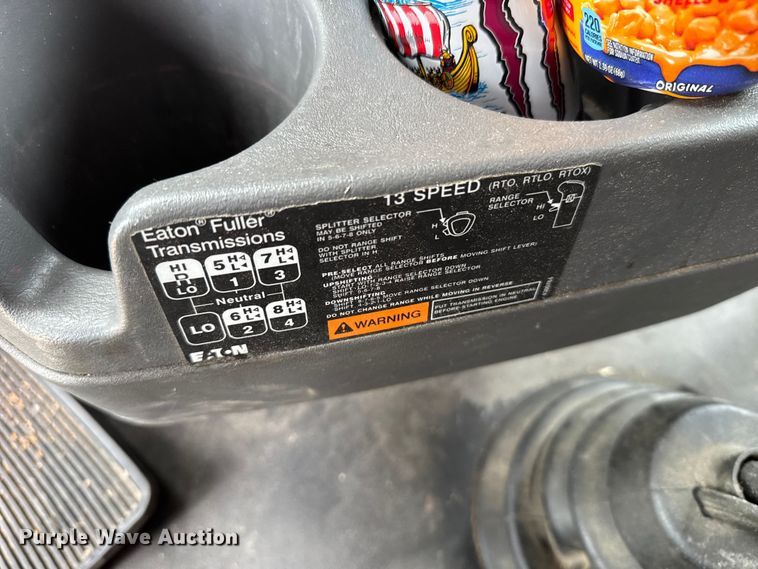 image for item EU6325 2014 International ProStar semi truck