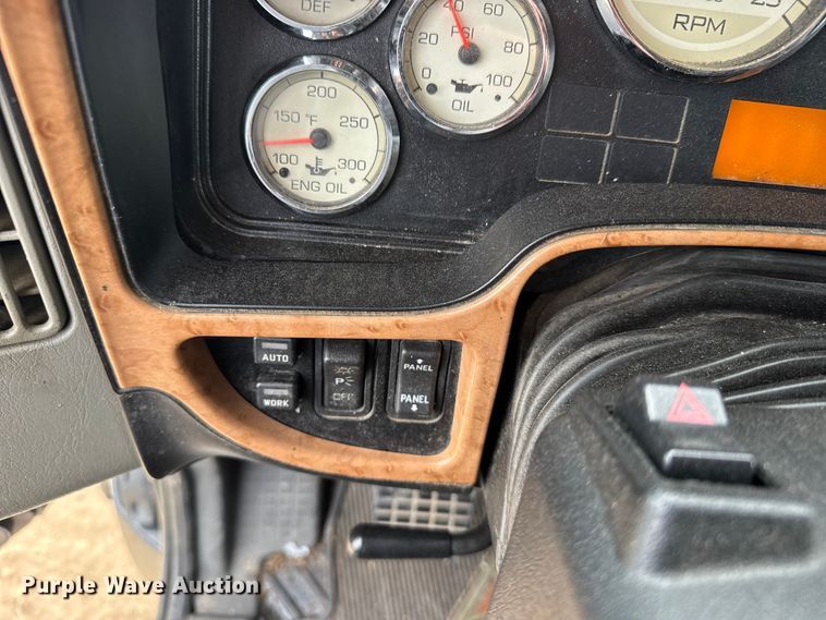 image for item EU6325 2014 International ProStar semi truck