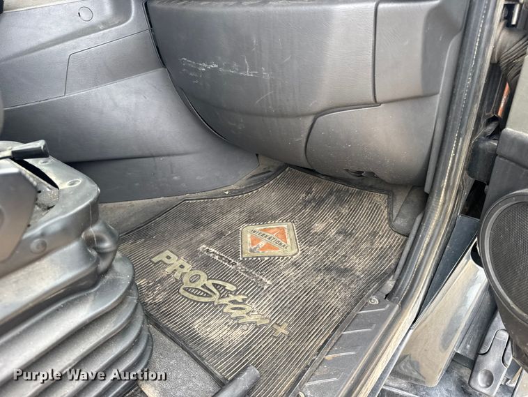 image for item EU6325 2014 International ProStar semi truck