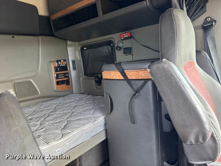 image for item EU6325 2014 International ProStar semi truck