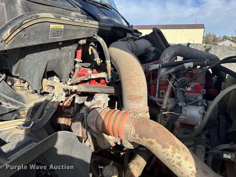 image for item EU6325 2014 International ProStar semi truck