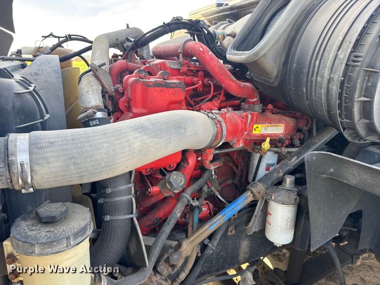 image for item EU6325 2014 International ProStar semi truck