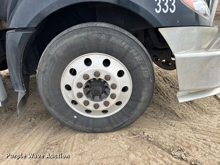 image for item EU6325 2014 International ProStar semi truck