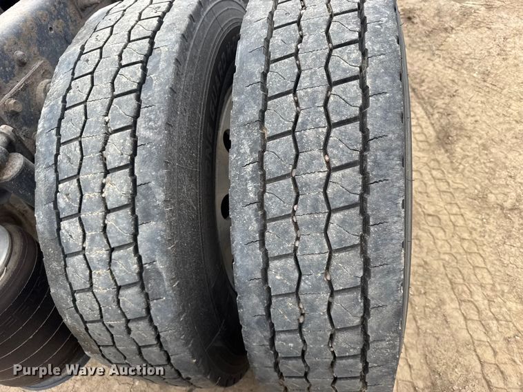 image for item EU6325 2014 International ProStar semi truck